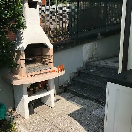 With Garden And Terrace Beautiful View Διαμέρισμα *