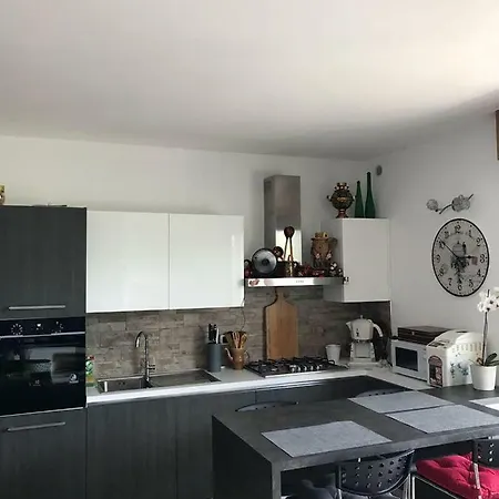 Apartment With Garden And Terrace Beautiful View *