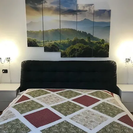Apartment With Garden And Terrace Beautiful View *