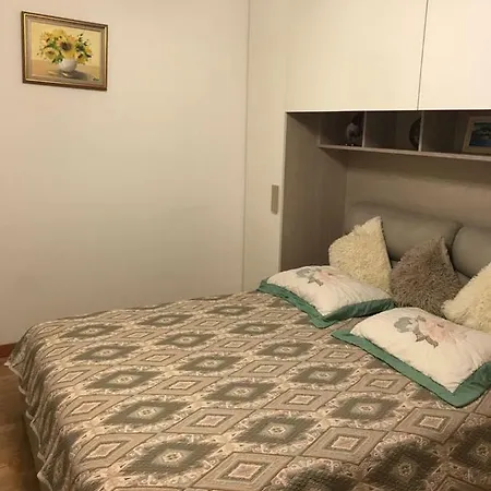 With Garden And Terrace Beautiful View Apartment